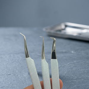 Pince à cils professionnelle en acier inoxydable à pointe lisse pour isolation des cils, outil d'extension de cils - Product Image 2
