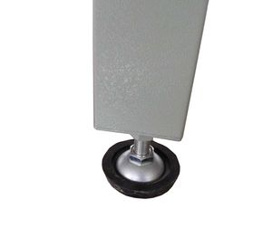 طاولة قص احترافية عالية الدقة لأقمشة الملابس الصناعية مع رفوف وحوامل متينة لتكديس الأقمشة - Product Image 4