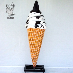 Moderna Scultura Decorativa a Forma di Cono <span class=keywords><strong>Gelato</strong></span> Grande in Resina e Fibra di Vetro da Parete - Product Image 4
