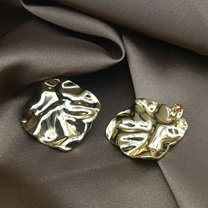 Orecchini a polsino con superficie irregolare, forme non uniformi, nuovi orecchini estivi, anelli martellati da donna che non si ossidano, gioielli alla moda da donna - Product Image 3