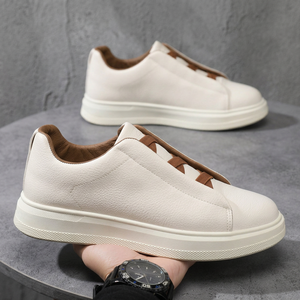 High Quality Men's Retro Walking Shoes Microfiber Upper Comfortable Non-Slip Winter Use - Product Image 3