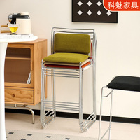 Chaise de bar empilable en métal minimaliste moderne pour mobilier de restaurant, usage commercial haut de gamme
