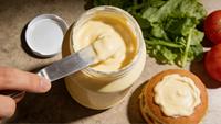 Machine d'emballage et de bouchage standard pour la mayonnaise - Certifiée CE et FDA pour les sauces