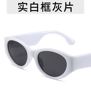 ヨーロッパ<span class=keywords><strong>2025</strong></span>年新着小さな猫目クールな日よけ女性ファッションデザイナーローズプラスチック卸売格安サングラス - Product Image 3