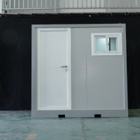 Unité de toilettes mobiles modernes en conteneur avec panneaux sandwich préfabriqués pour les chantiers de construction et les projets industriels