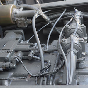 Camion <span class=keywords><strong>tracteur</strong></span> d'occasion SINOTRUK HOWO 7 6x4, 10 roues, Euro 3, boîte manuelle, conduite à gauche, poids lourd, diesel, vente directe usine - Product Image 6