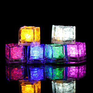 Veilleuse LED tactile multicolore lumineuse avec modes clignotants (rapidité et slowness réglables) - Product Image 3