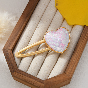 Pinces à cheveux en brocart de style chinois, produits culturels et créatifs faits à la main, adaptés aux tenues Hanfu et cheongsam, à porter sur le côté. - Product Image 2