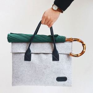 Parapluie pliant à deux sections avec poignée en bambou courbée, personnalisable avec logo, vente en gros d'usine à prix abordable - Product Image 2