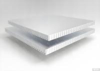 Panneaux sandwich en nid d'abeille d'aluminium pour plafonds - Imperméables, ignifuges, modernes, modélisés en 3D pour usage commercial et résidentiel