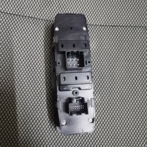 สวิตช์ควบคุมกระจกไฟฟ้า 68307001AA สำหรับ Dodge Journey ด้านหน้าซ้าย - Product Image 1