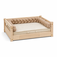 Lit pour animaux de compagnie en bois de pin naturel avec matelas moelleux et rebord tressé, vente en gros d'usine