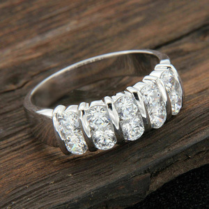 Anello da Donna F816 in Oro Bianco con Diamante Taglio Brillante Rotondo Colore G Naturale Stile Classico per Fidanzamento - Product Image 3