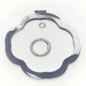 Accesorios de moda europea americana Cross-Border Hot European American Style Pulsera de silicona Llavero Squeeze Toys - Product Image 6