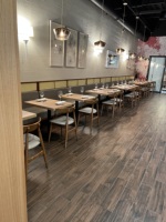 Mobilier de loisir Ensemble de salle à manger Tables à manger Bois Standard Moderne Rectangle Personnalisé Japonais Sushi Restaurant Mobilier et Extérieur