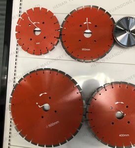 Machine de découpe de routes sur chenilles Scie à béton à profondeur de coupe personnalisée en vente - Product Image 3