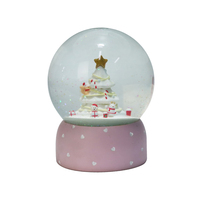 Vente en gros de statue d'arbre de Noël blanc personnalisé Boule à neige en verre Animal Figurine en résine Artisanat Globe d'eau design art déco