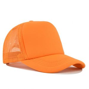 Casquettes de sport respirantes en denim de coton à 5 panneaux, avec broderie à la main et design arrière incurvé, pour unisexe – Approvisionnement direct usine - Product Image 1
