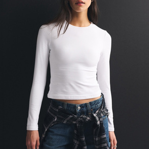 Venta al por Mayor, Camiseta Corta de Manga Larga para Mujer, Cuello Redondo, Estampada, Blanca, Corte Regular, Tela de Algodón Premium, Transpirable, Informal de Verano - Product Image 2