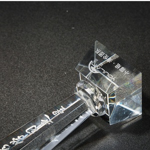 Trophée en cristal exclusif en forme de pouce, vierge, pour récompenses et honneurs, vente en gros Oneway - Product Image 4
