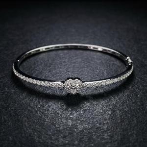 Brazalete Xinfly de Oro Sólido de 18K con Diamante Natural en Forma de Corazón Certificado por GIA de 0.32ct y 1.32ctw, Joyería de Alta Gama para Mujer - Product Image 4
