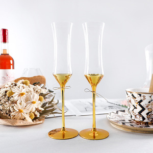 Ensemble Cadeau et Vin <span class=keywords><strong>de</strong></span> Luxe Personnalisé pour Grossistes, Flûtes à <span class=keywords><strong>Champagne</strong></span> et Verres à Couple en Métal avec Cristaux Taillés Brillant - Product Image 2
