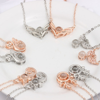 Q768 Valentijn Ik Hou Van Jou 100 Talen Ketting Dames Romeinse Projectie op Ronde Onyx Hanger Liefdesherinnering Sleutelbeen Ketting