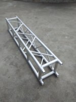 Structure de scène modulaire en aluminium 6061-T6 avec connecteurs à emboîtement, service OEM/ODM, installation rapide pour concerts en plein air et mariages