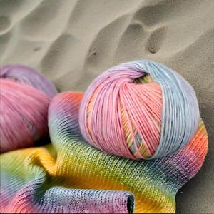 2024 Gradiente Cor Handmade Lã Tricô Fio Barato Tingido Pulverizado Bolo Linha para Costura Tecelagem Alta Misturado Fio Eco-Friendly - Product Image 1