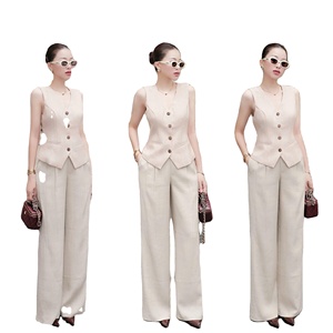 Ensemble 2 pièces gilet et pantalon vintage uni pour femme, fabriqué au Vietnam, longueur mi-mollet, sans manches, col en V, polyester/coton, perlé, anti-plis - Product Image 1