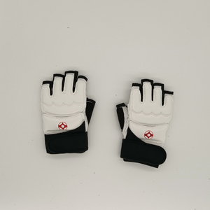 Protector de Manos de <span class=keywords><strong>Karate</strong></span> con Logotipo Personalizado, Equipo de <span class=keywords><strong>Karate</strong></span> de PU, Guantes de <span class=keywords><strong>Karate</strong></span> <span class=keywords><strong>Kyokushinkai</strong></span> - Product Image 5