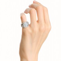 Bague unique entièrement pavée avec moissanite centrale et accents couleur menthe S925, hypoallergénique, best-seller, bijoux de mariée de créateur