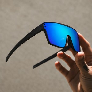 <span class=keywords><strong>Lunettes</strong></span> <span class=keywords><strong>de</strong></span> <span class=keywords><strong>soleil</strong></span> photochromiques miroir Lmamba Fashion avec logo personnalisé, surdimensionnées, pour le sport, UV400, cyclisme, course à pied, femmes et hommes - Product Image 1