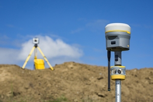Meilleure enquête RTK <span class=keywords><strong>Trimble</strong></span> R980 <span class=keywords><strong>Gnss</strong></span> <span class=keywords><strong>Gps</strong></span> Rtk Base et Rover <span class=keywords><strong>GNSS</strong></span> RTK <span class=keywords><strong>Trimble</strong></span> TSC5 Controller & <span class=keywords><strong>Trimble</strong></span> TDL450B Radio externe - Product Image 4