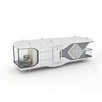 Maison capsule moderne à 2 étages en acier, étanche, préfabriquée, mobile, modulaire, avec escalier