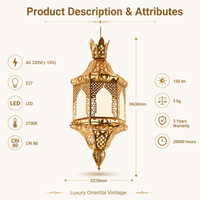 Lustre carré vintage en fer forgé de style arabe, luminaire suspendu ajouré avec finition dorée pour salle à manger et plafond d'hôtel