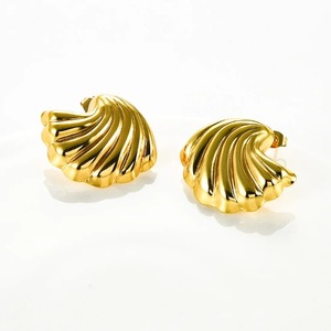 1 par de pendientes de acero inoxidable con forma de concha de mar dorada, joyería gruesa, regalo para mujeres y niñas - Product Image 4