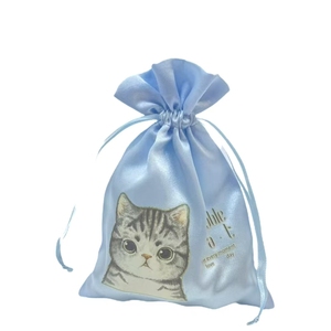 Sac cadeau en satin personnalisé avec cordon de serrage, impression par transfert thermique, estampage à chaud - Product Image 4