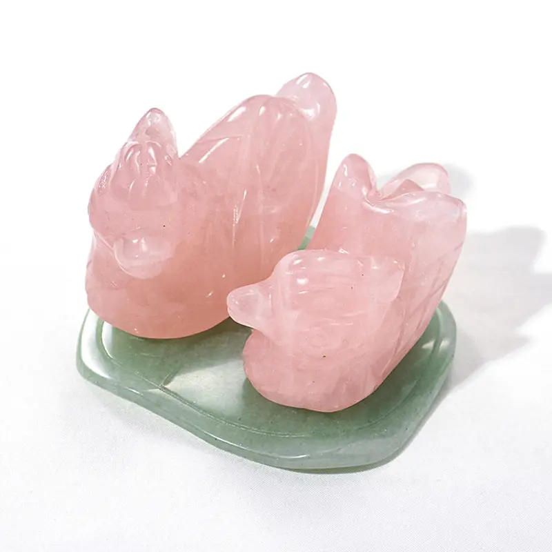 Natural Quartzo Rosa Patos Mandarim Escultura Artesanato Amor Pássaros na Folha de Lótus Fengshui Figurines Presentes Do Dia Dos Namorados Casamento