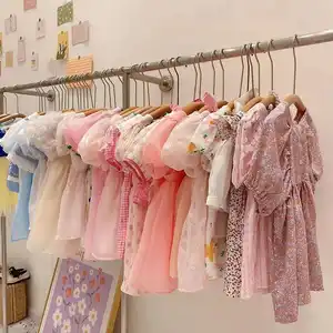 Grosir pakaian persediaan baru gaun dicetak anak perempuan musim panas gaun pakaian anak-anak pengiriman acak persediaan