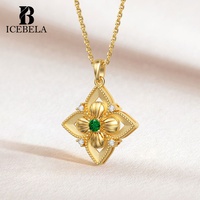 Vente en gros de colliers élégants et uniques de luxe en argent sterling 925 avec pendentif trèfle à quatre feuilles plaqué or 18 ct pour femmes