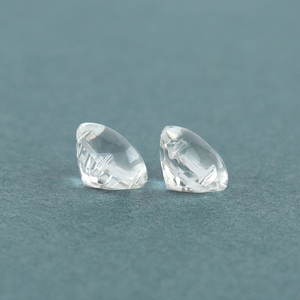 Topacio Blanco Natural, Corte Redondo en Forma de Flor, Gema Suelta, Certificado por Terceros, Venta al Por Mayor de Gopika Exports para la Fabricación de Joyas - Product Image 6