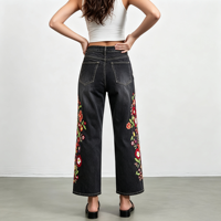 Jean court brodé pour femme, taille mi-haute, coupe droite, en denim, style tenue d'atelier créatif