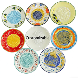 Ensemble de râpes à ail en céramique à motif personnalisé - Plateau râpeur au design émaillé avec éplucheur d'ail, brosse de nettoyage et support de présentation - Product Image 1