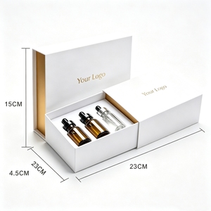 Caja de cartón corrugado magnética rígida personalizada para cosméticos con estampado en lámina dorada y forro de esponja para el embalaje de viales de aceites esenciales - Product Image 4