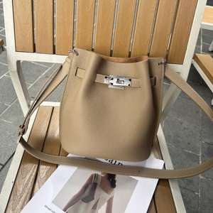 Bolso de Mano Tipo Cubo Impermeable de Cuero Genuino <span class=keywords><strong>GULU</strong></span> con Dos Correas, Nuevo Modelo 2025, 23*22*11cm - Product Image 2