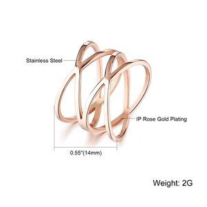 Anillo de Acero Inoxidable Elegante y Moderno para Mujer - Product Image 2
