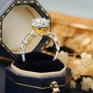 Anillo de Moissanita de 1 Quilate en Plata Esterlina 925, Oro Rosa Bicolor, Elegante y Deslumbrante, Ideal para Compromiso y Boda - Product Image 3