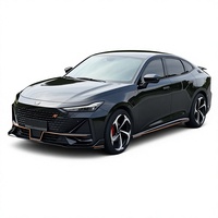 Berline chinoise économique Changan UNI-V Modèles 2022 2023 2024 Édition Sport Voitures d'occasion Sièges en cuir réglables électriquement