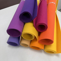 Tissu non tissé 100 % polyester aiguilleté - Résistant à l'huile, à l'abrasion et au déchirement - 260 GSM, poids moyen - Pour automobile et agriculture